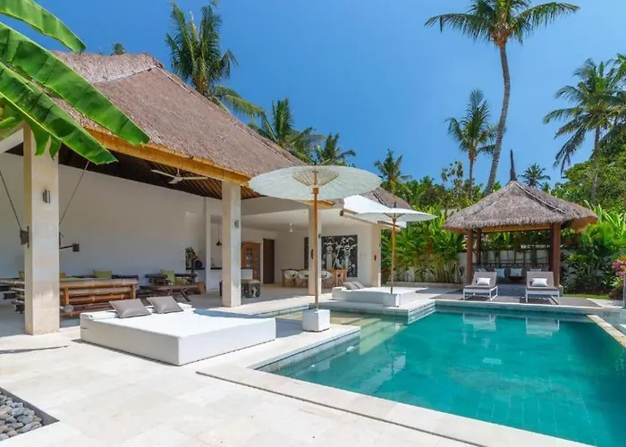 Hidden Pearl, With Private Cook&pool Karangasem
